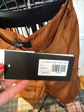 NWT RUTI The Essential Cargo Trouser Pants - Chestnut